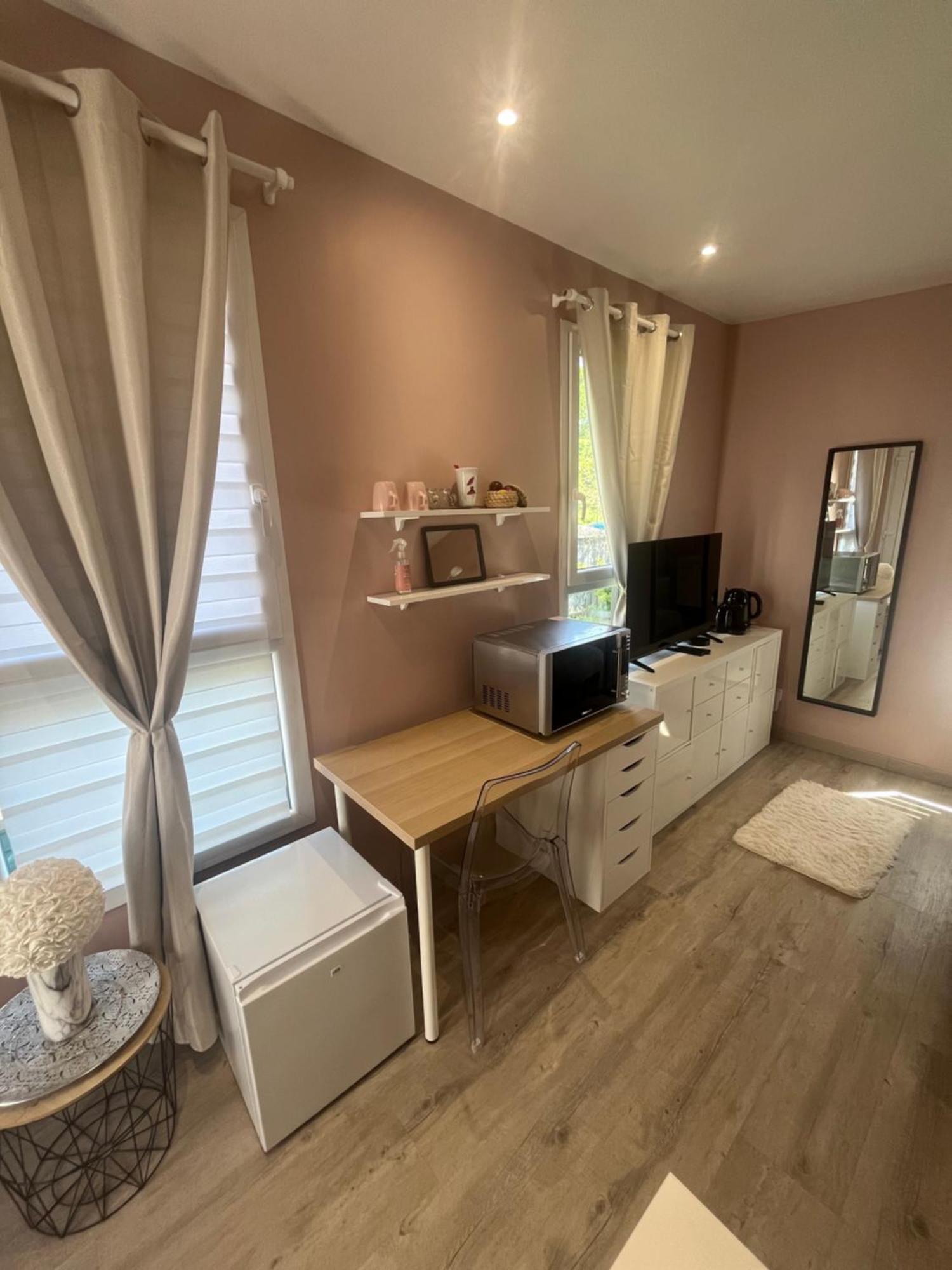 Dependance Prive Appartement Saint-Thibault-des-Vignes Buitenkant foto